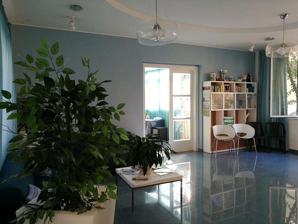 Bed and Breakfast Rock Garden Geata Exterior foto